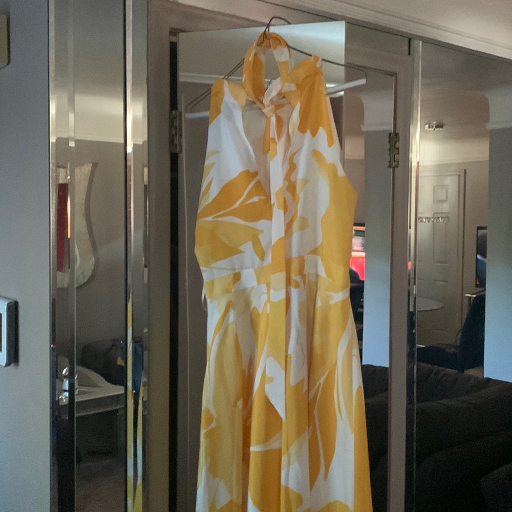 Tahari dress, yellow and white with back opening.